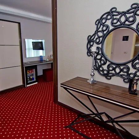Sky Tower Hotel-2