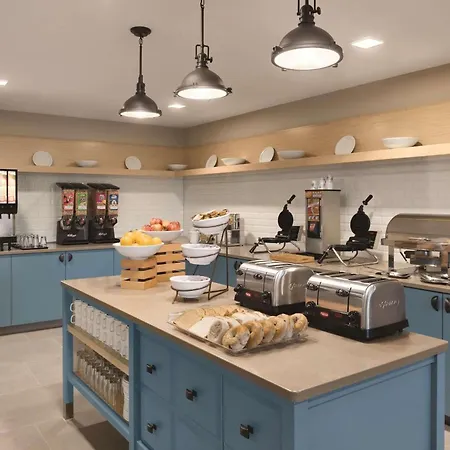 Country Inn & Suites By Radisson, Ft Atkinson, Wi-2
