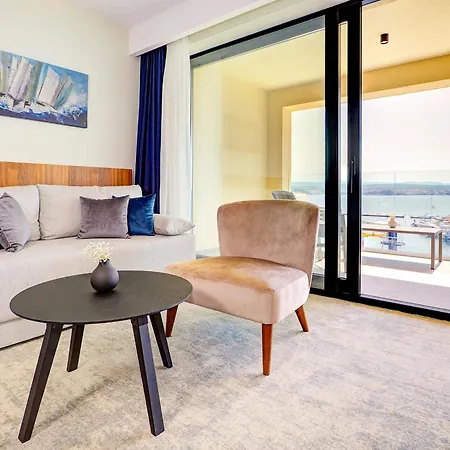 Luxury Hotel Riva-2