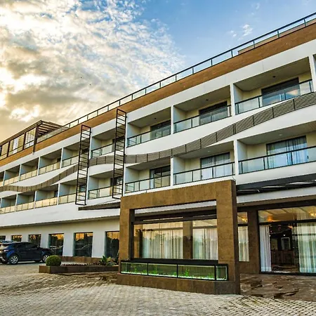 Hotel Titanic Penedo-2