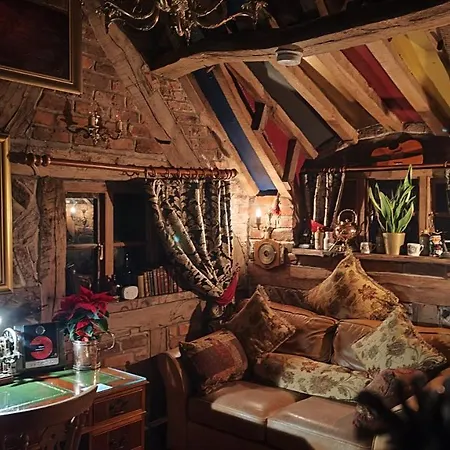 Wizards Thatch Luxury Suites-3