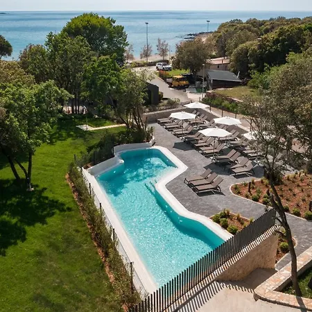 Luxury Glamping Beach Villas Porto Bus-2