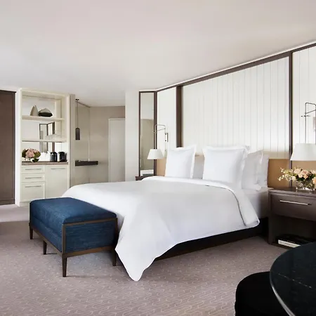 Four Seasons Hotel Sydney-2