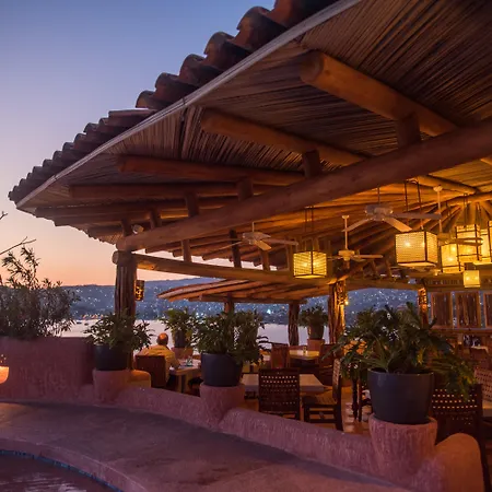 La Casa Que Canta (Adults Only)-3