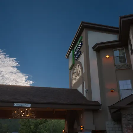 Comfort Inn & Suites Mt Rushmore-3