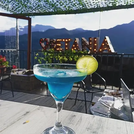 Hotel&Rooftop Farallones-2