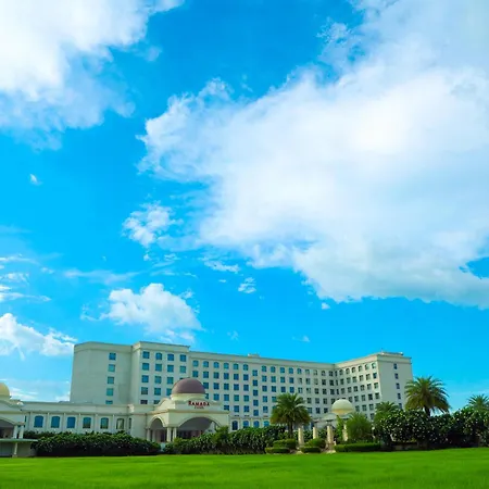 Ramada By Wyndham Lucknow Hotel And Convention Center-2