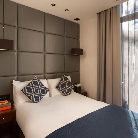 Montcalm Chilworth Townhouse-2
