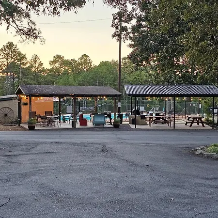 Southern Comfort Inn & Resort-3