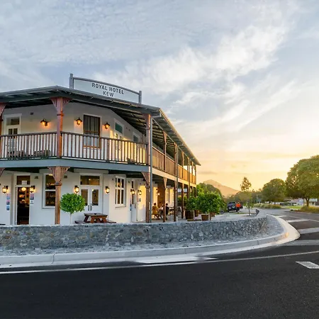Royal Hotel Kew-3