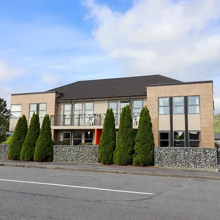 Coleraine Suites & Apartments-3