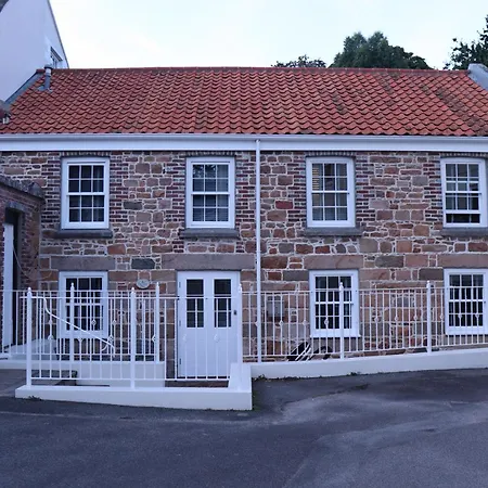 La Haule Manor-2
