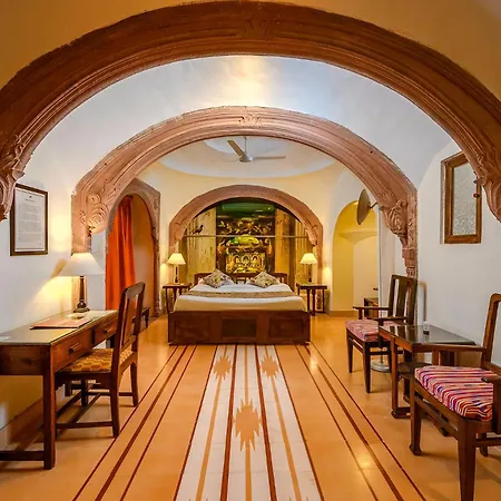 Neemrana'S - Tijara Fort Palace-3