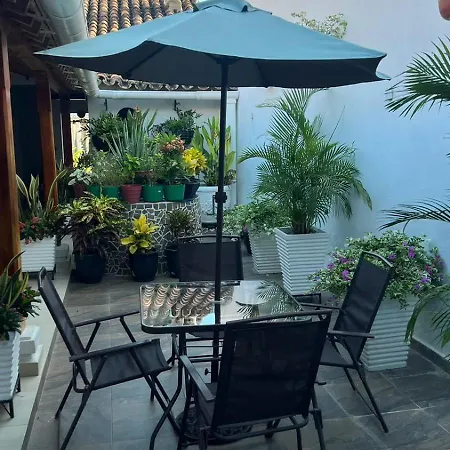 HOTEL PLAZA BOLIVAR MOMPOX ubicado en el centro histórico con parqueadero interno-2