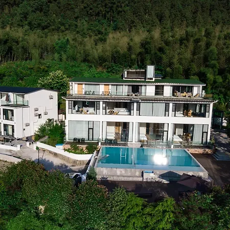 Avatar Mountain Resort-2
