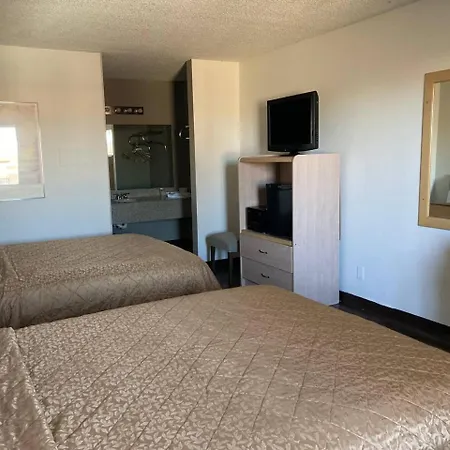 Tree Inn & Suites Albuquerque-3