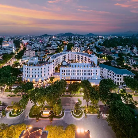 Silk Path Grand Hue Hotel-2