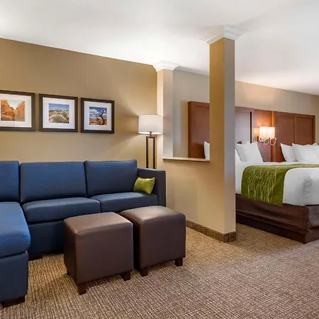 Comfort Suites Albuquerque Airport-2
