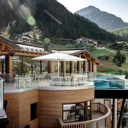 Das Central – Alpine . Luxury . Life-2