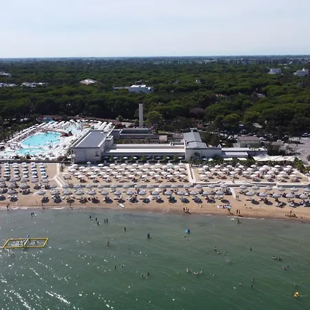 Riviera Resort Hotel-2