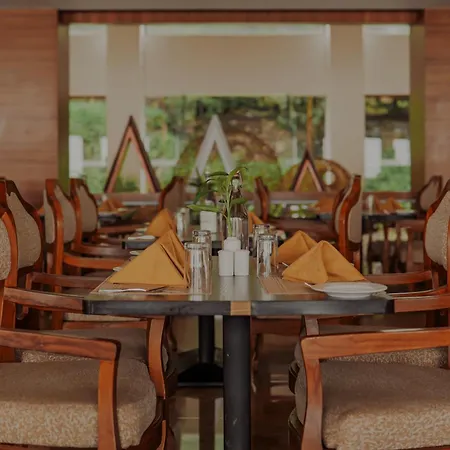 Amber Dale Luxury Hotel & Spa, Munnar-2
