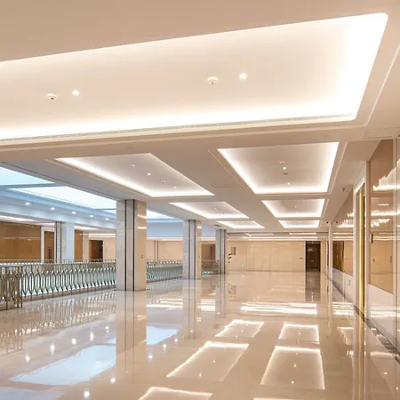 Hilton Brazzaville Les Tours Jumelles Hotel & Residences-3