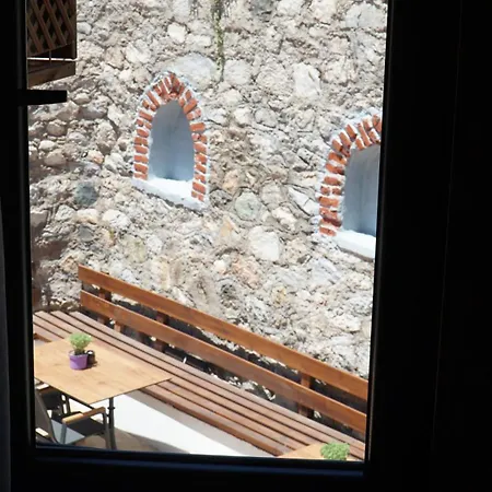 Pikan Ephesus-3