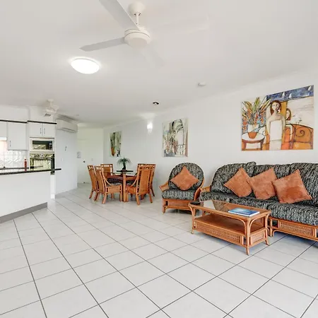Beachfront Apartments On Trinity Beach-3