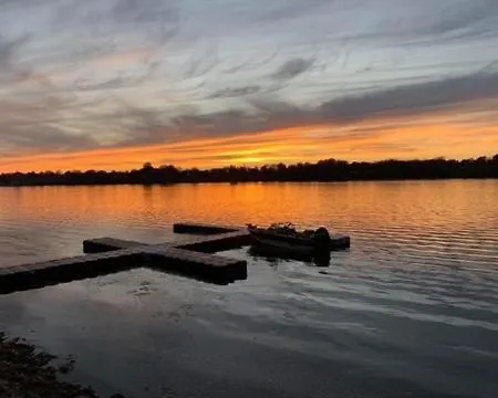 Merland Park Minnow Motel-3