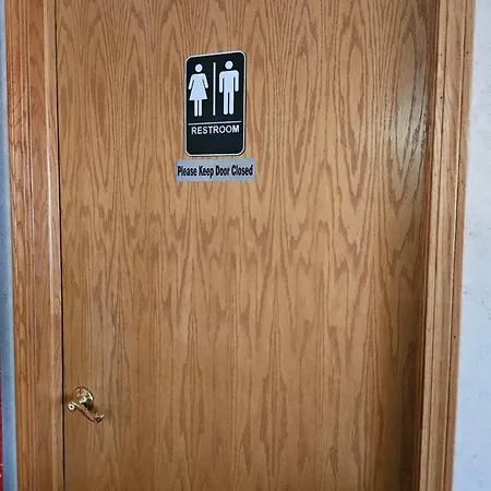 Budget Host Inn & Suites-2