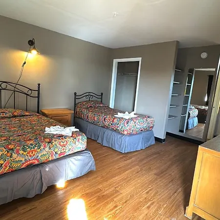 Live In Lodge Marietta-3