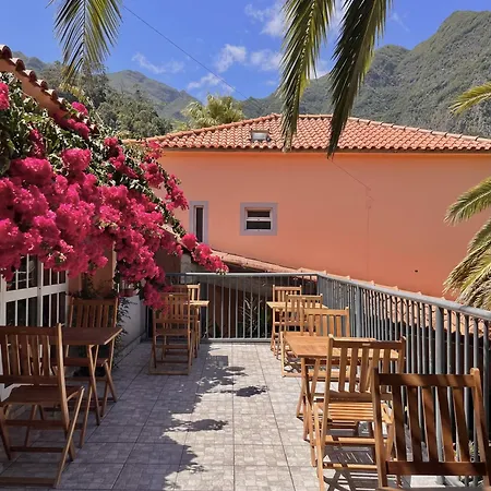 Gardens Guest House-Hostel-3