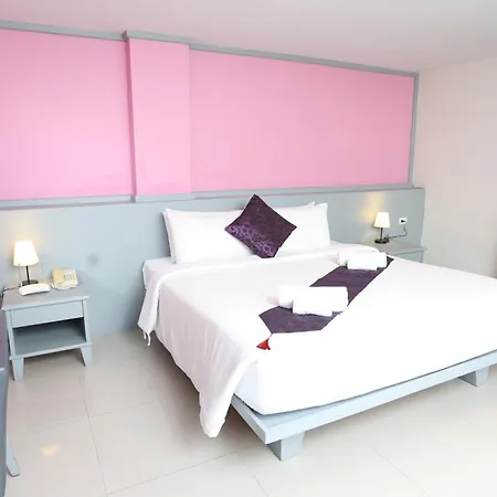 Convenient Grand Plus Hotel Suvarnabhumi-3
