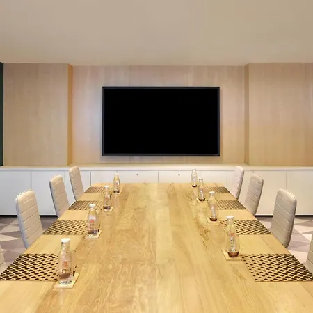 Aloft By Marriott New Delhi Aerocity-2