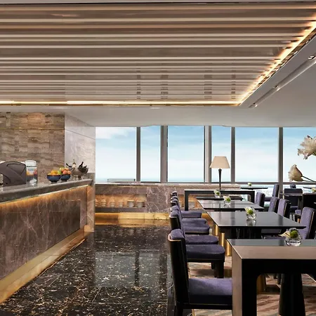 Vinpearl Landmark 81, Autograph Collection-3