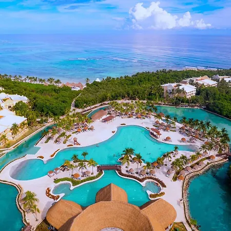 Grand Palladium Select White Sand Resort & Spa-3