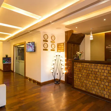 Hotel Grand Turf-2