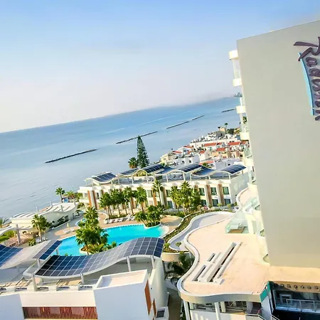 Radisson Beach Resort Larnaca-2