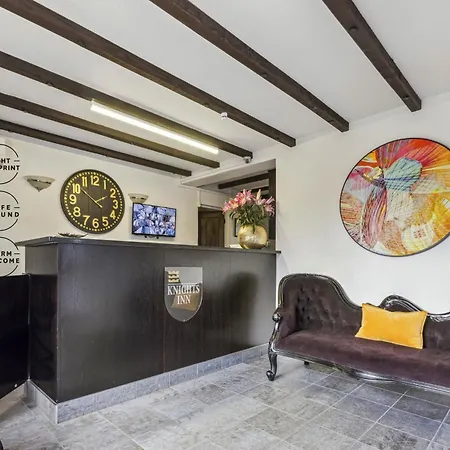 Knights Inn-2