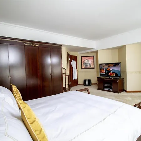 Kempinski Hotel Khan Palace-3