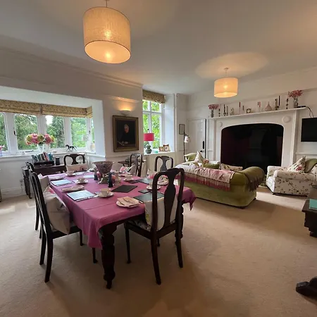Coombe Lodge Farm House-2