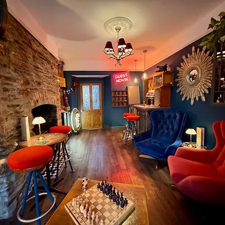 Brightham House - Exclusively For Adults-2