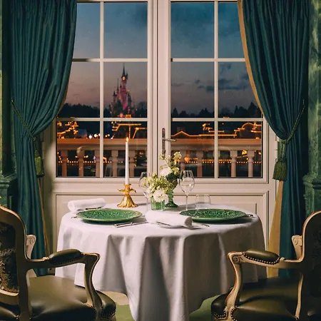 Disneyland Hotel-3