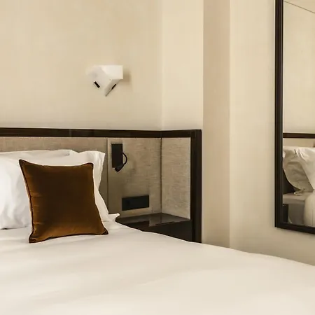 Mondovi Luxury Suites-2