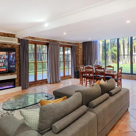 Mt Tamborine Stonehaven Manor-2