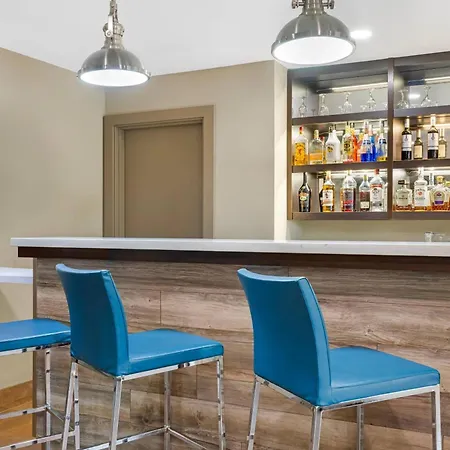 Quality Inn & Suites-2