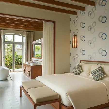 Flc Luxury Hotel Samson-2