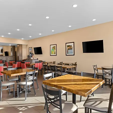 Comfort Inn & Suites Munising-Lakefront-3