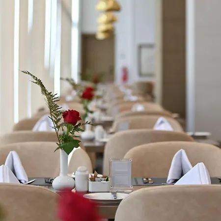 Clarion Hotel Jeddah Airport-2