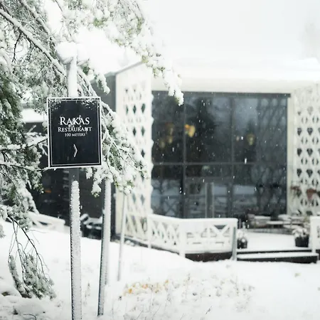 Arctic Treehouse Hotel-3